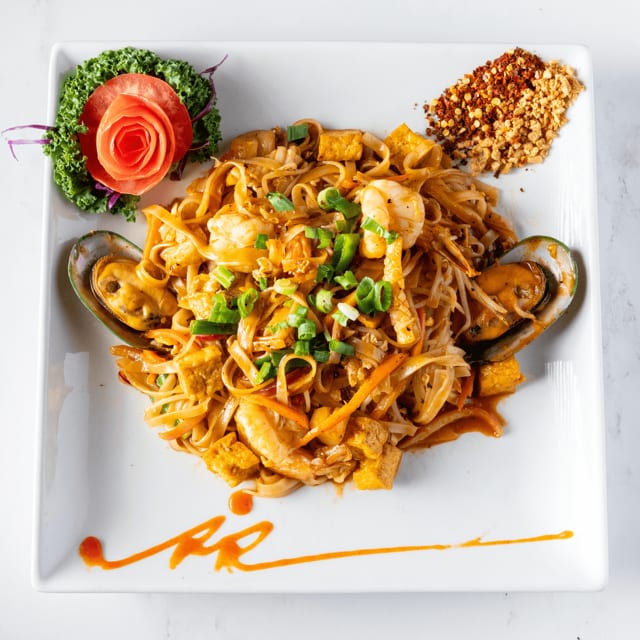Phad Thai Supreme.